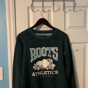 Dark Green Roots sweater size small